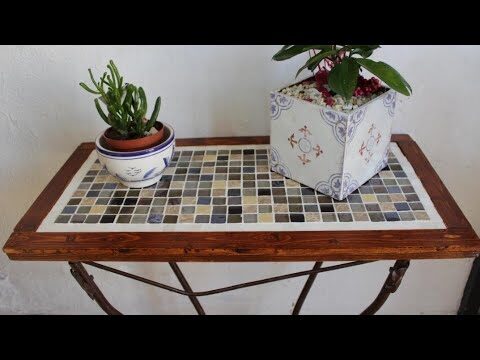 Tavoli in Mosaico per Esterno: Eleganza e Funzionalità nel Giardino